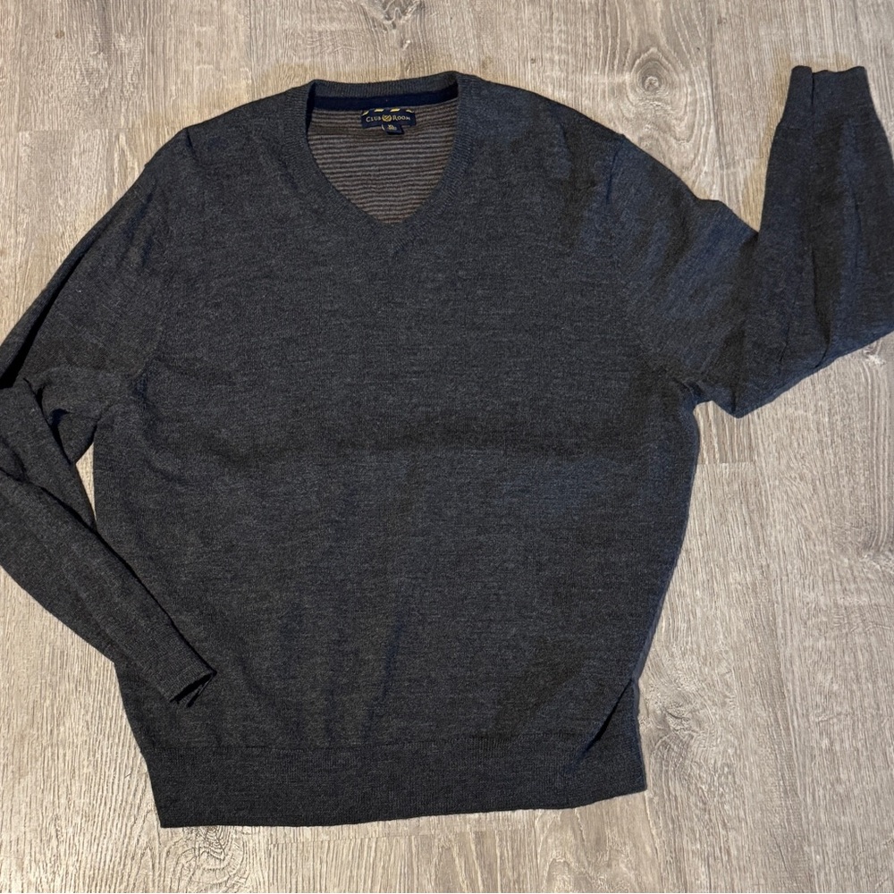 Men's Merino Wool Charcoal Gray V-Neck Sweater